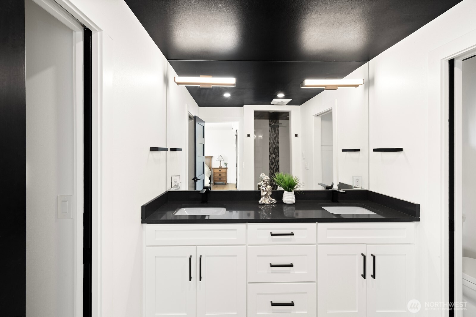 1656 S Geiger Street , Tacoma, WA 98465-1510