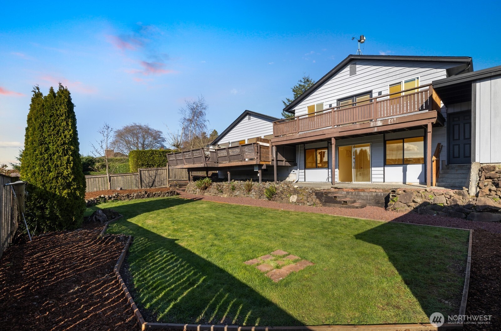 1656 S Geiger Street , Tacoma, WA 98465-1510