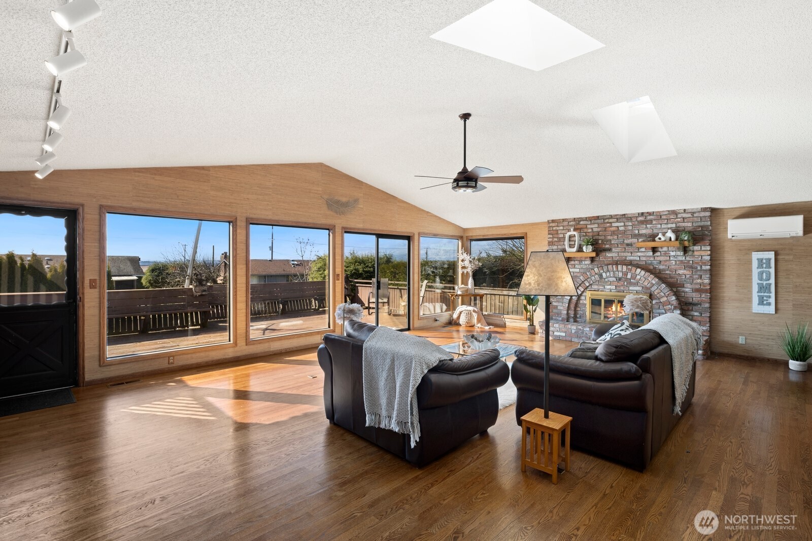 1656 S Geiger Street , Tacoma, WA 98465-1510