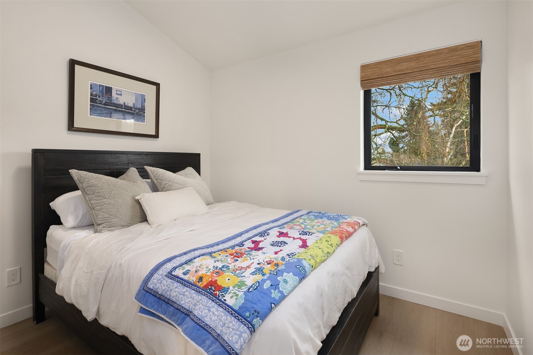 4009 33rd Avenue W #B, Seattle, WA 98199