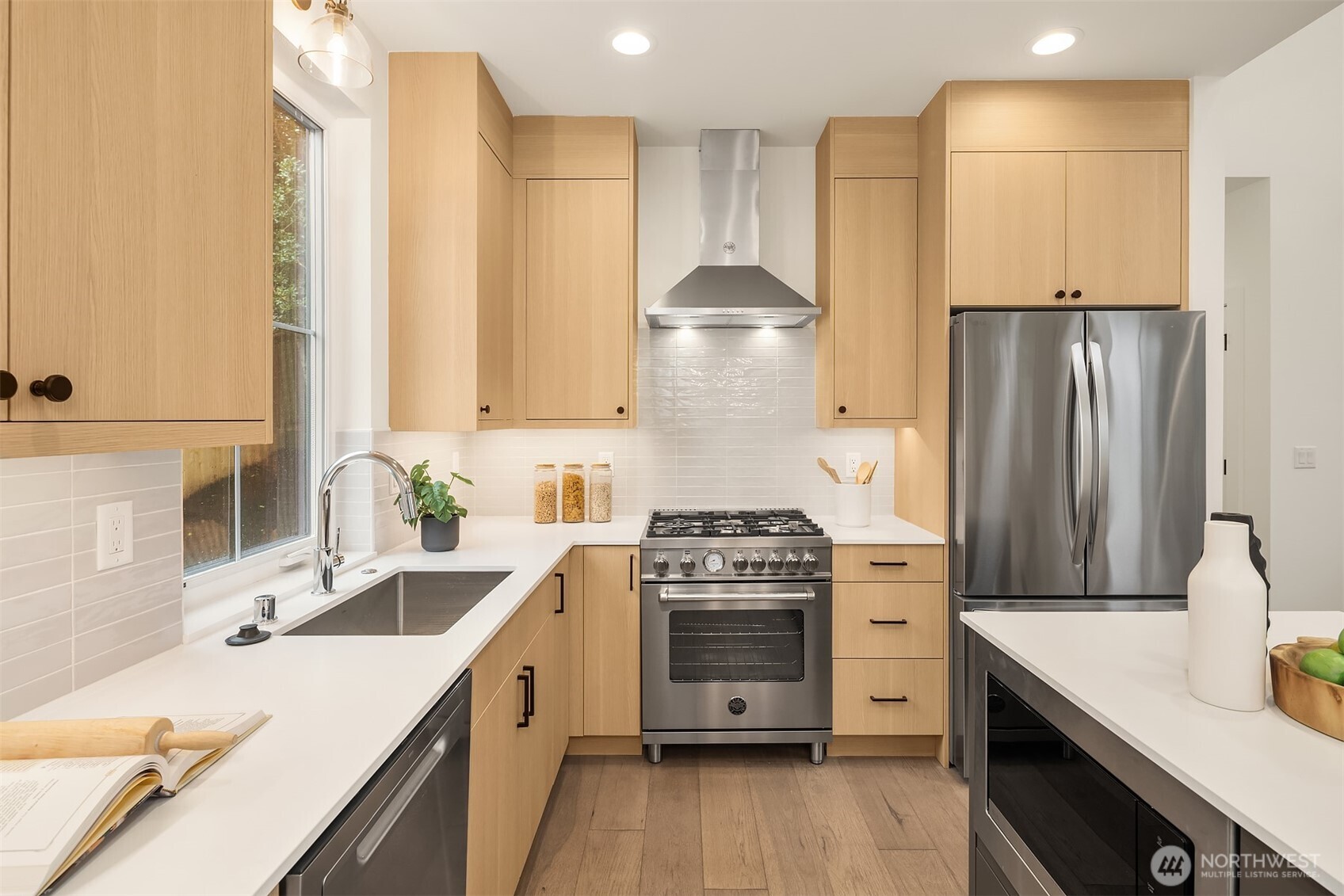 337 18th Avenue , Kirkland, WA 98033