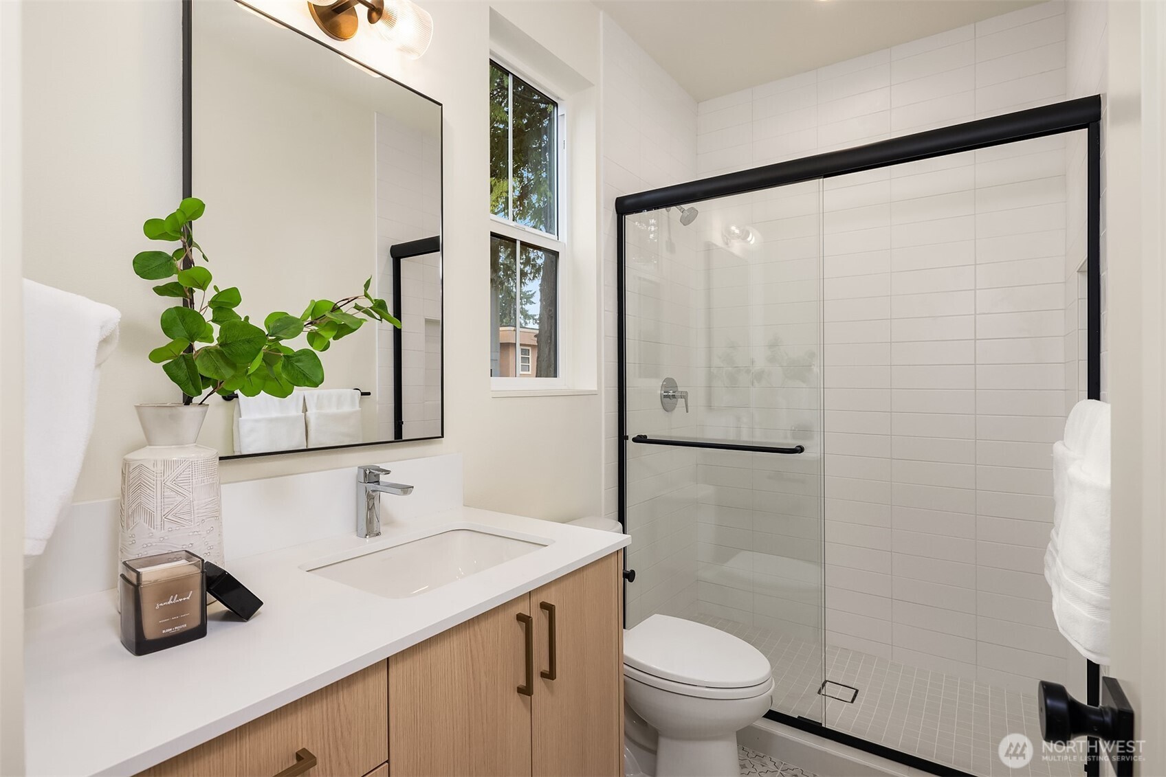 337 18th Avenue , Kirkland, WA 98033