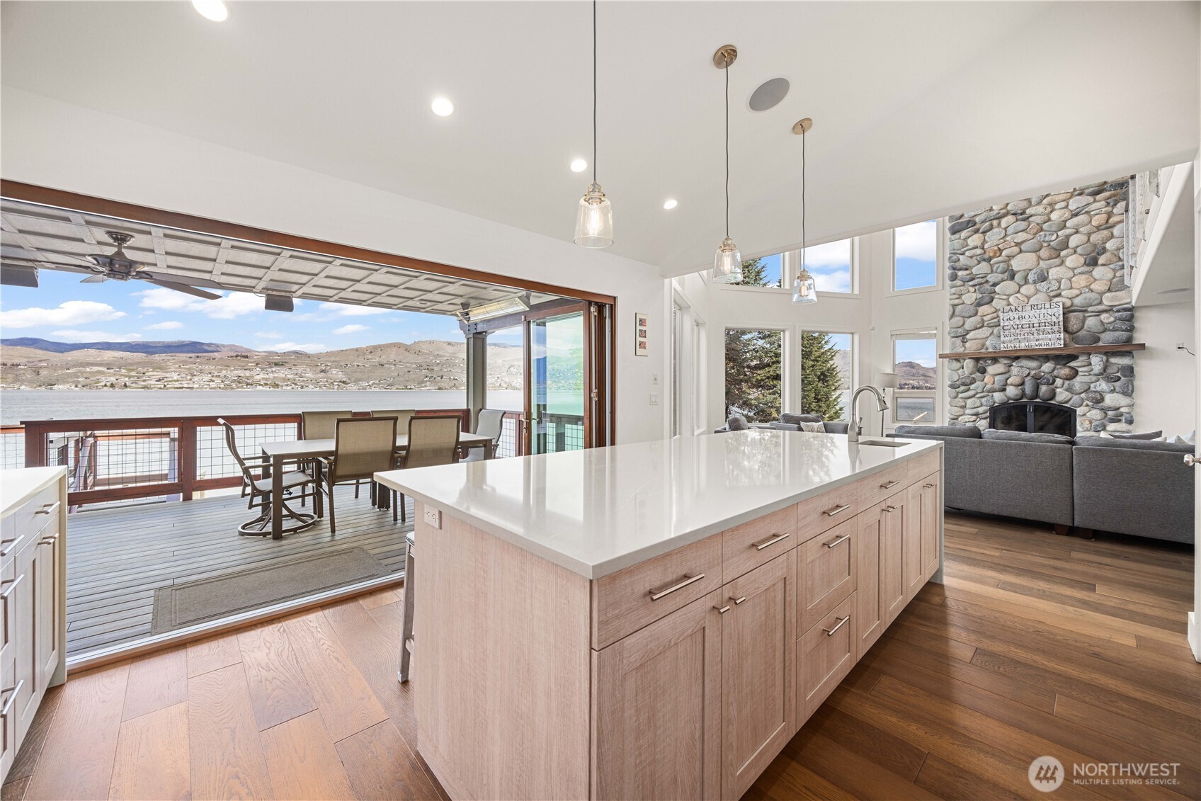 21 Grace Lane , Chelan, WA 98816