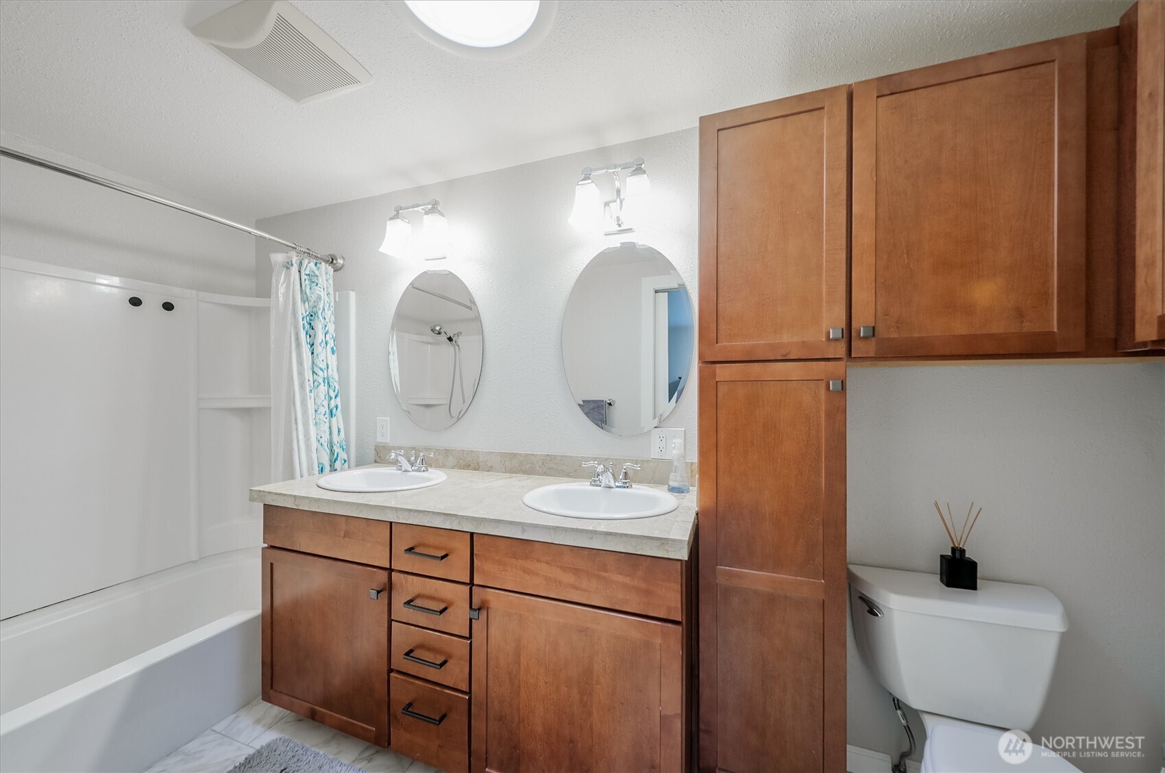 14219 SE 259th Place , Kent, WA 98042