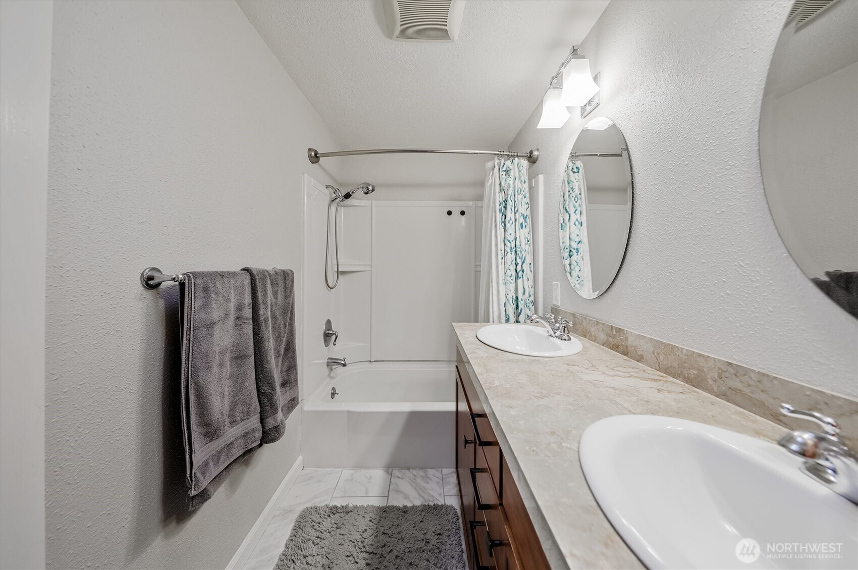 14219 SE 259th Place , Kent, WA 98042