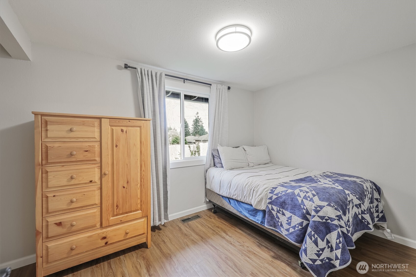 14219 SE 259th Place , Kent, WA 98042