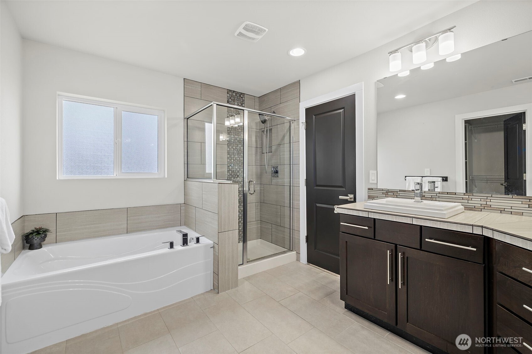 20513 Richmond Road , Bothell, WA 98012