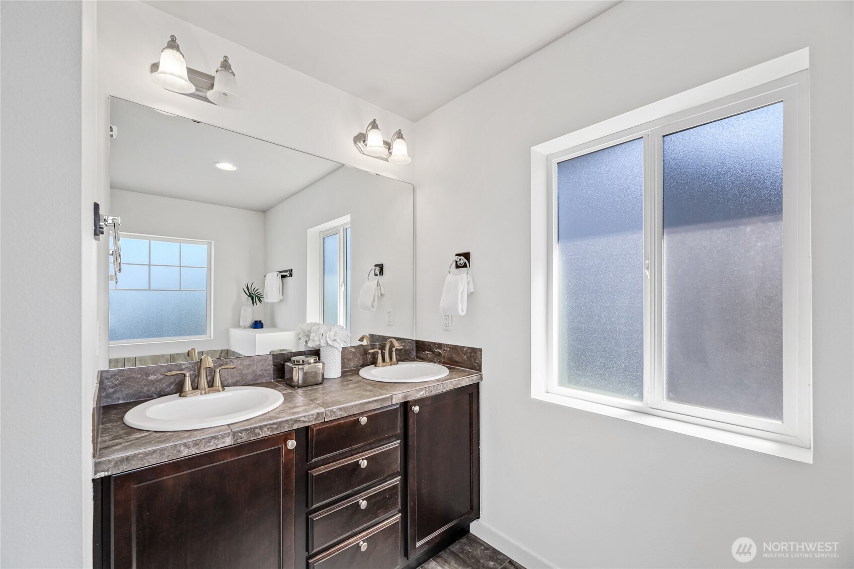 31 157th Lane SE, Bothell, WA 98012