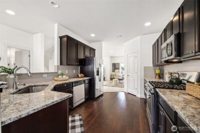 31 157th Lane SE, Bothell, WA 98012 - Photo 9