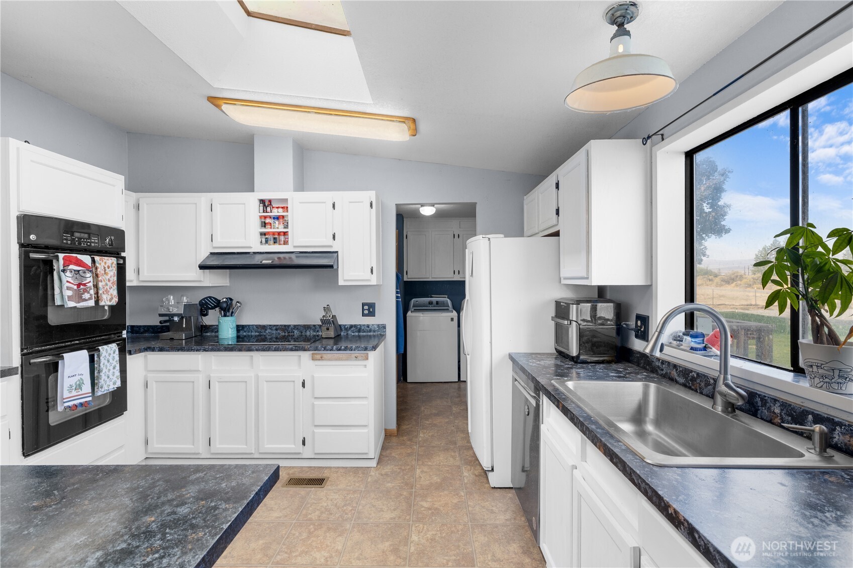 20842 Rd 24.7 SW, Mattawa, WA 99349