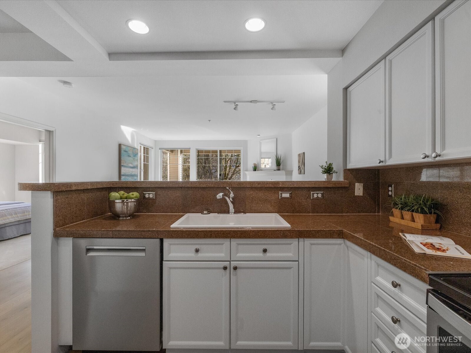 2244 132nd Avenue SE #B214, Bellevue, WA 98005