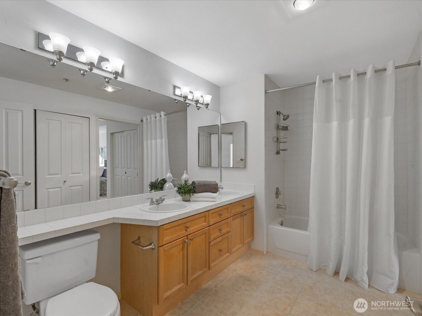 2244 132nd Avenue SE #B214, Bellevue, WA 98005