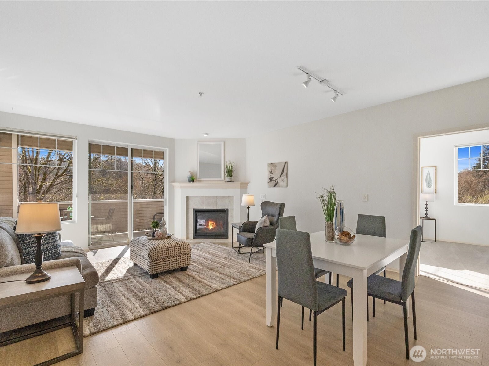 2244 132nd Avenue SE #B214, Bellevue, WA 98005