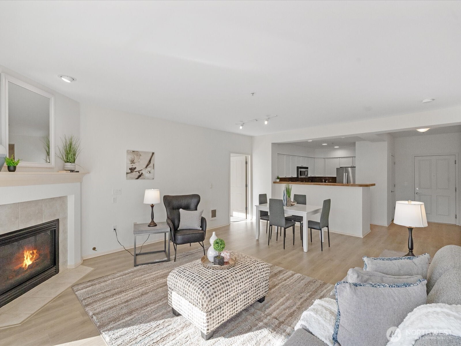2244 132nd Avenue SE #B214, Bellevue, WA 98005