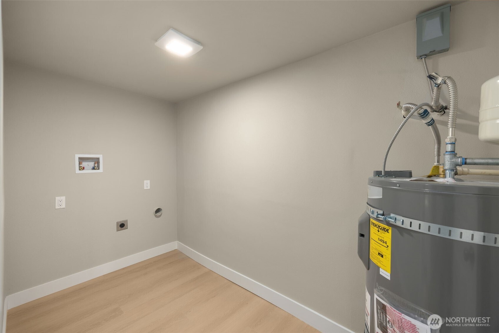 12041 S 56th Place , Seattle, WA 98178