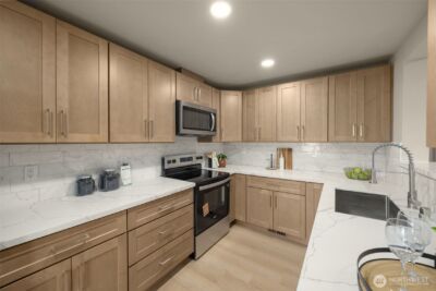 12041 S 56th Place , Seattle, WA 98178 - Photo 4