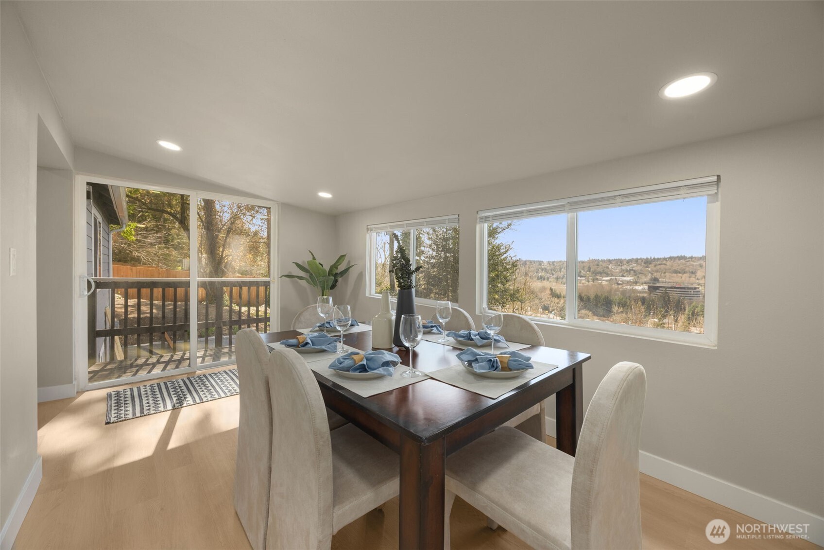 12041 S 56th Place , Seattle, WA 98178