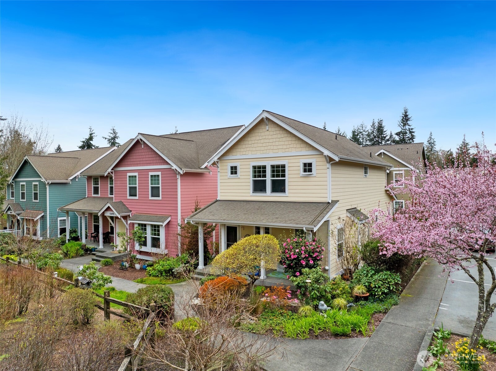 10701 NE Kingston Meadows Circle , Kingston, WA 98346