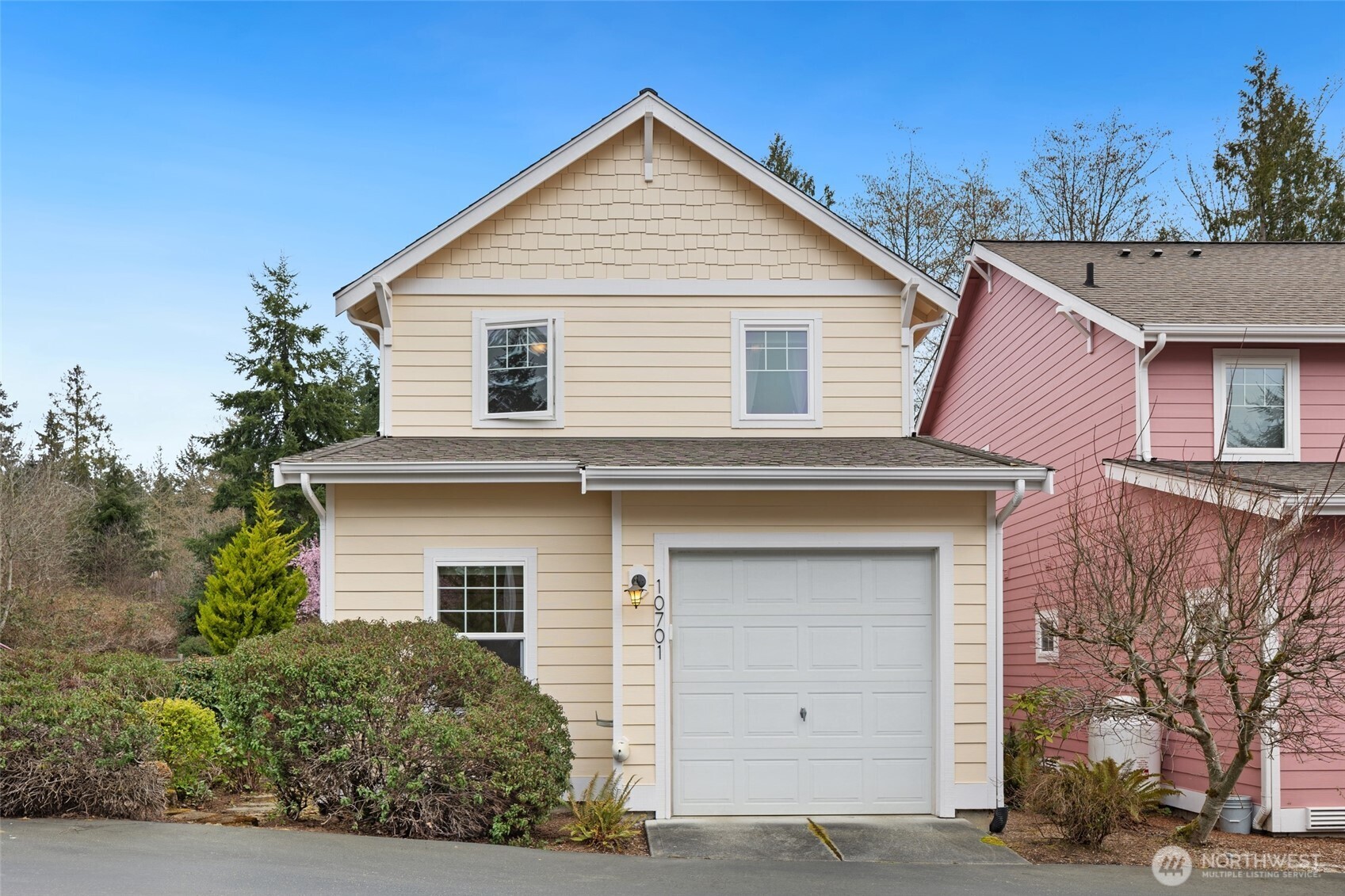 10701 NE Kingston Meadows Circle , Kingston, WA 98346