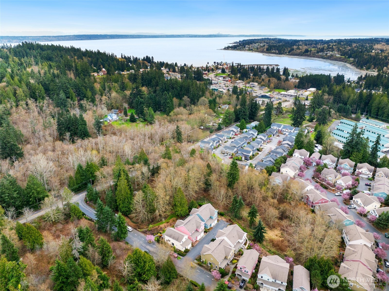 10701 NE Kingston Meadows Circle , Kingston, WA 98346