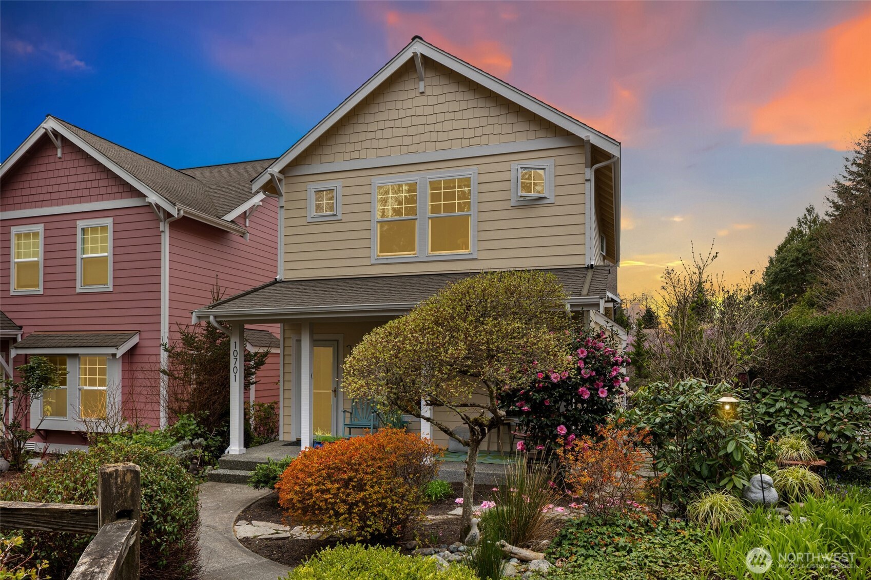 10701 NE Kingston Meadows Circle , Kingston, WA 98346