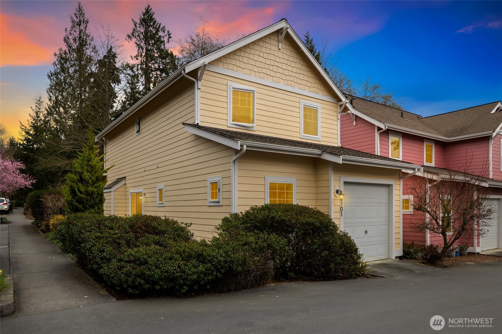 10701 NE Kingston Meadows Circle , Kingston, WA 98346