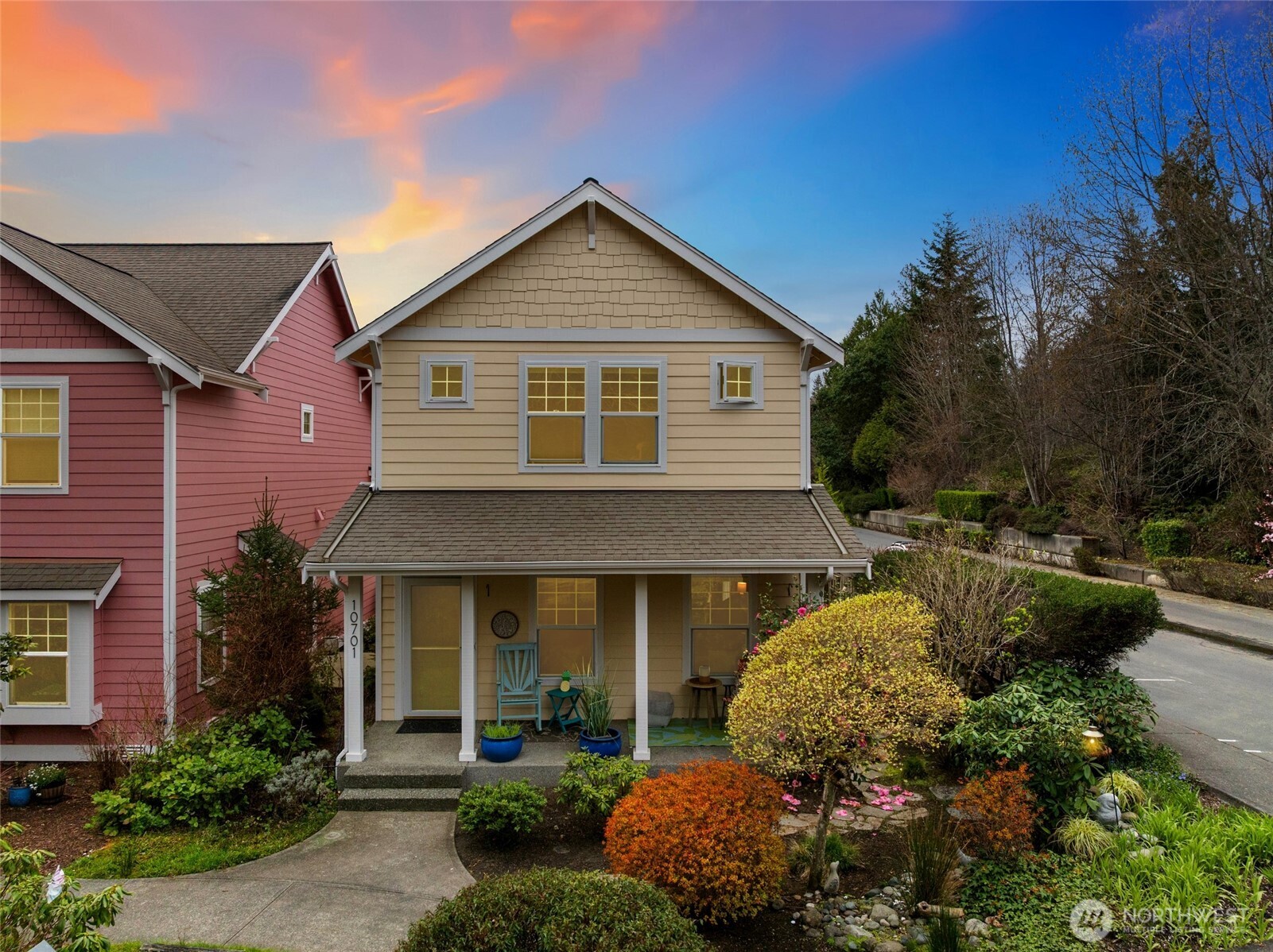 10701 NE Kingston Meadows Circle , Kingston, WA 98346