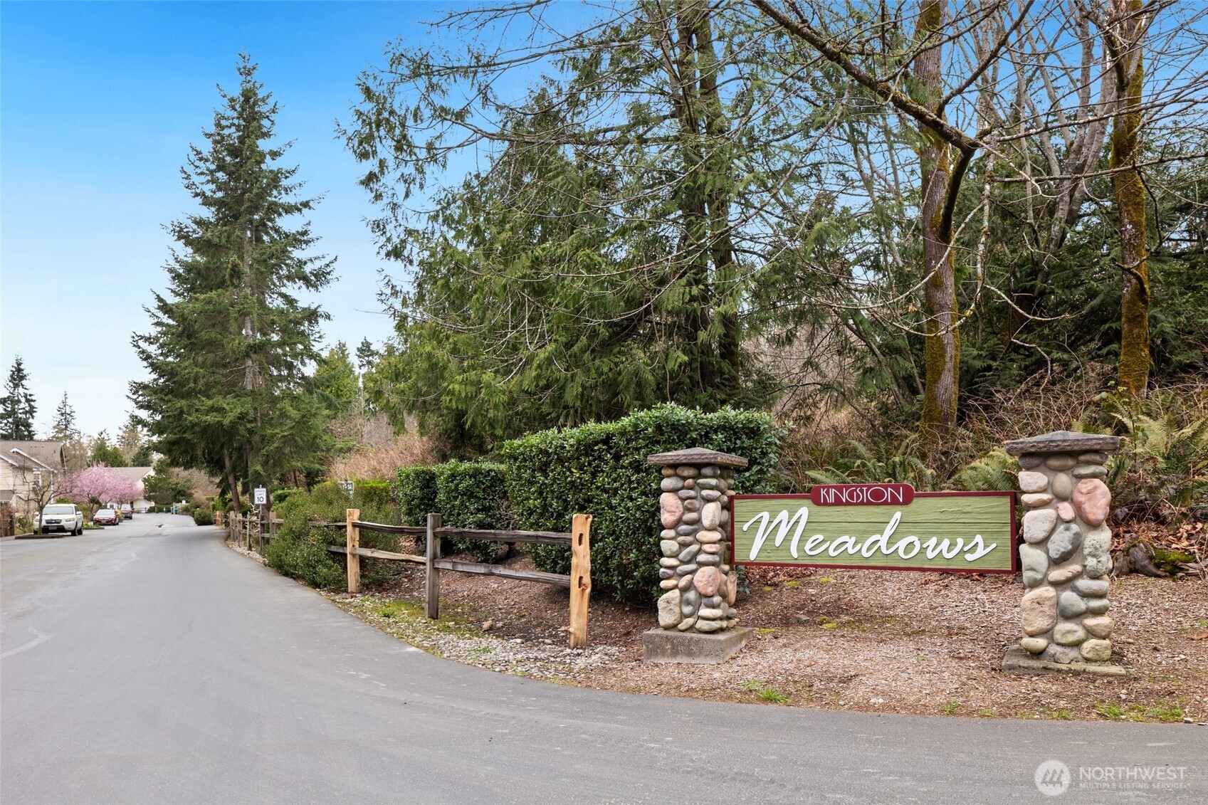 10701 NE Kingston Meadows Circle , Kingston, WA 98346