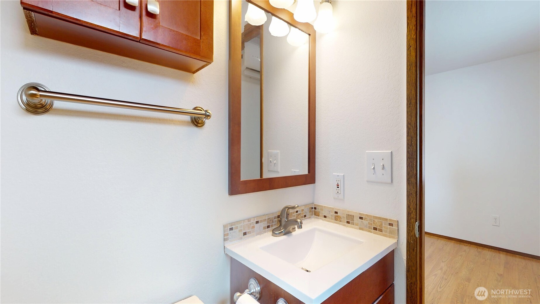 14723 Kestrel Place NE, Poulsbo, WA 98370