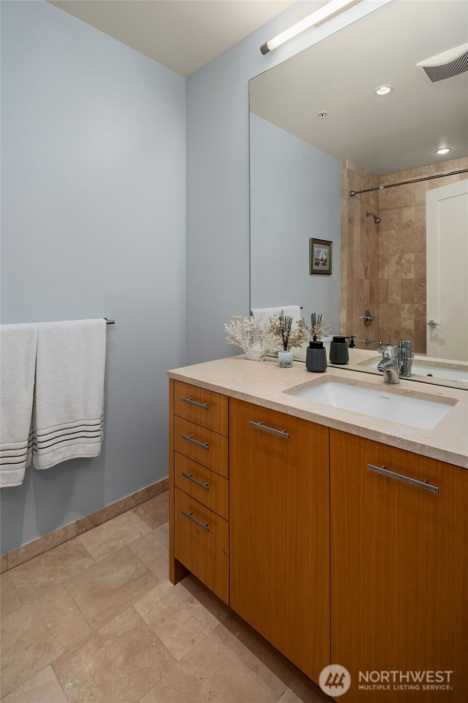 10700 NE 4th Street #4102, Bellevue, WA 98004