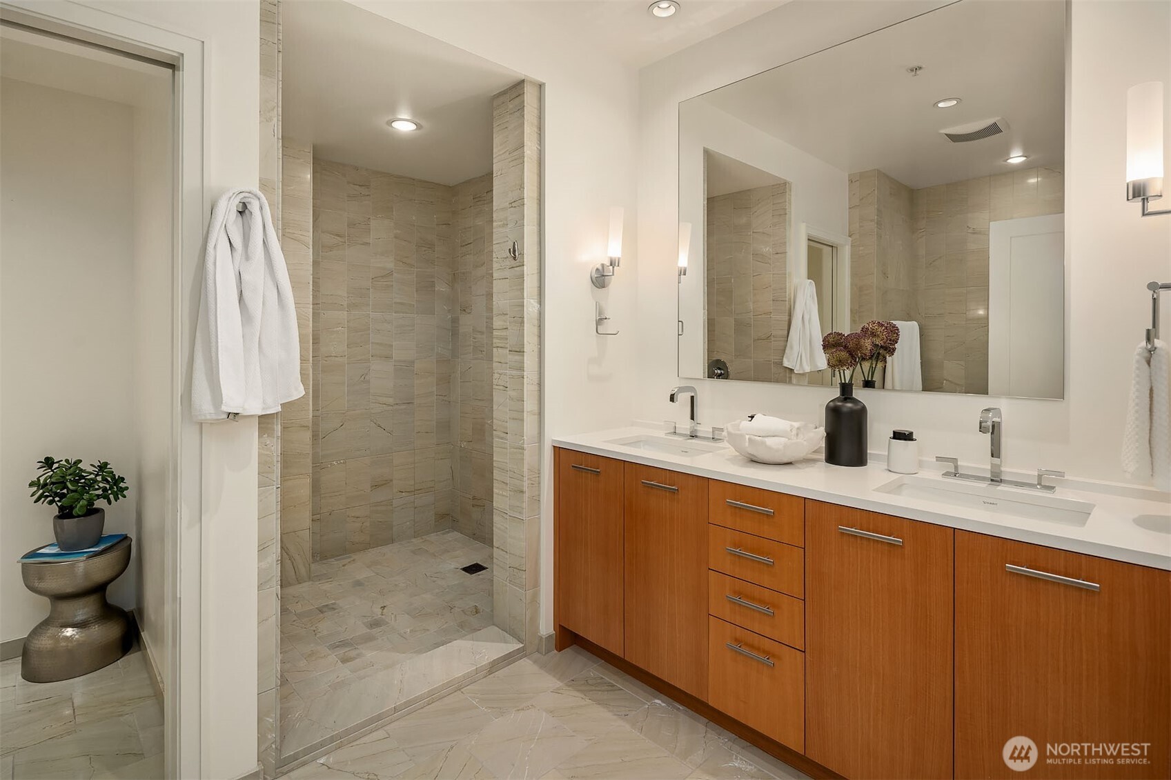 10700 NE 4th Street #4102, Bellevue, WA 98004