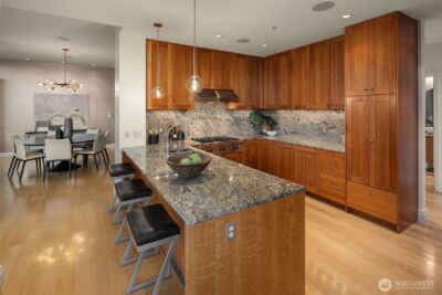 10700 NE 4th Street #4102, Bellevue, WA 98004 - Photo 9