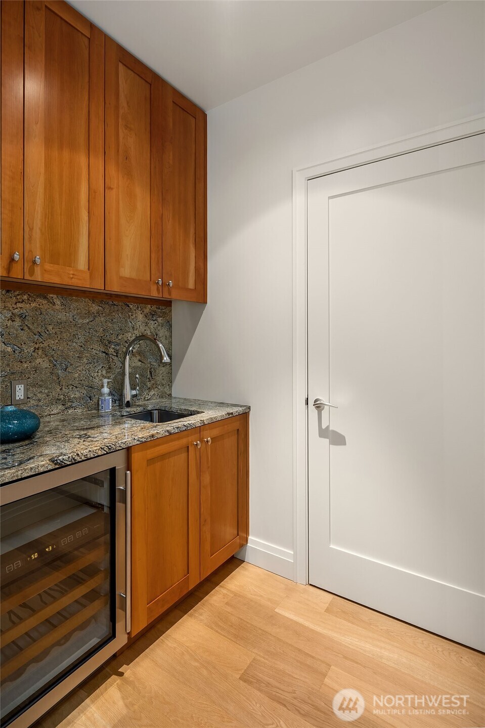 10700 NE 4th Street #4102, Bellevue, WA 98004