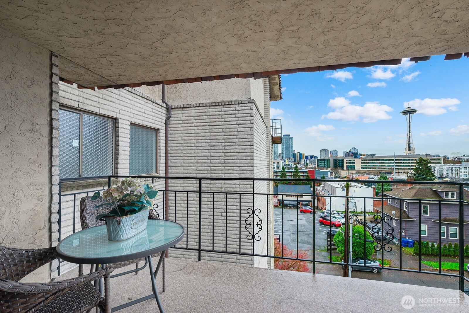 610 Aloha Street #404, Seattle, WA 98109