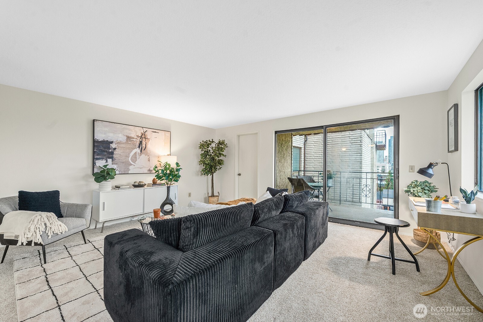 610 Aloha Street #404, Seattle, WA 98109