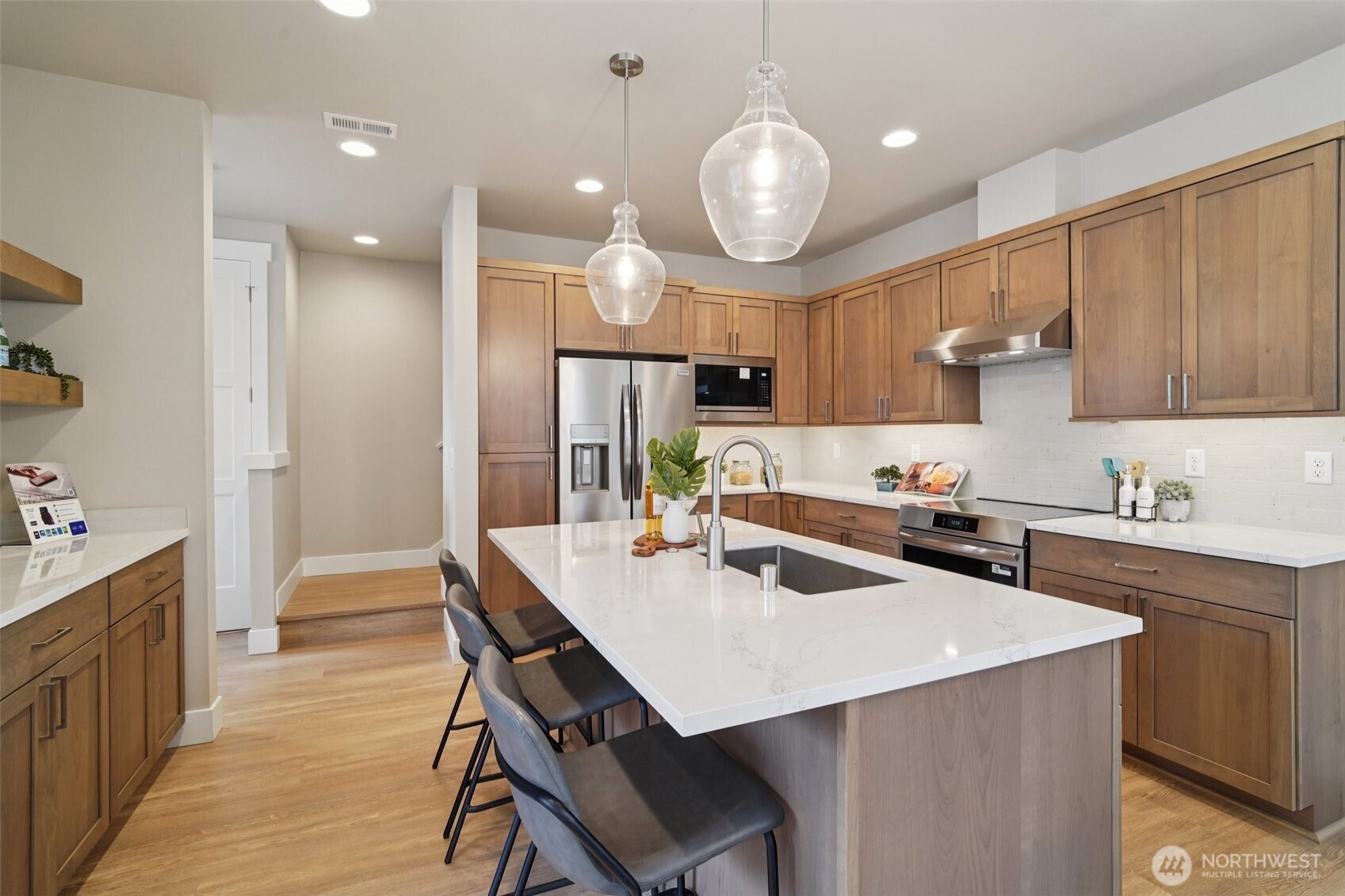 4265 Stossel Avenue , Carnation, WA 98014