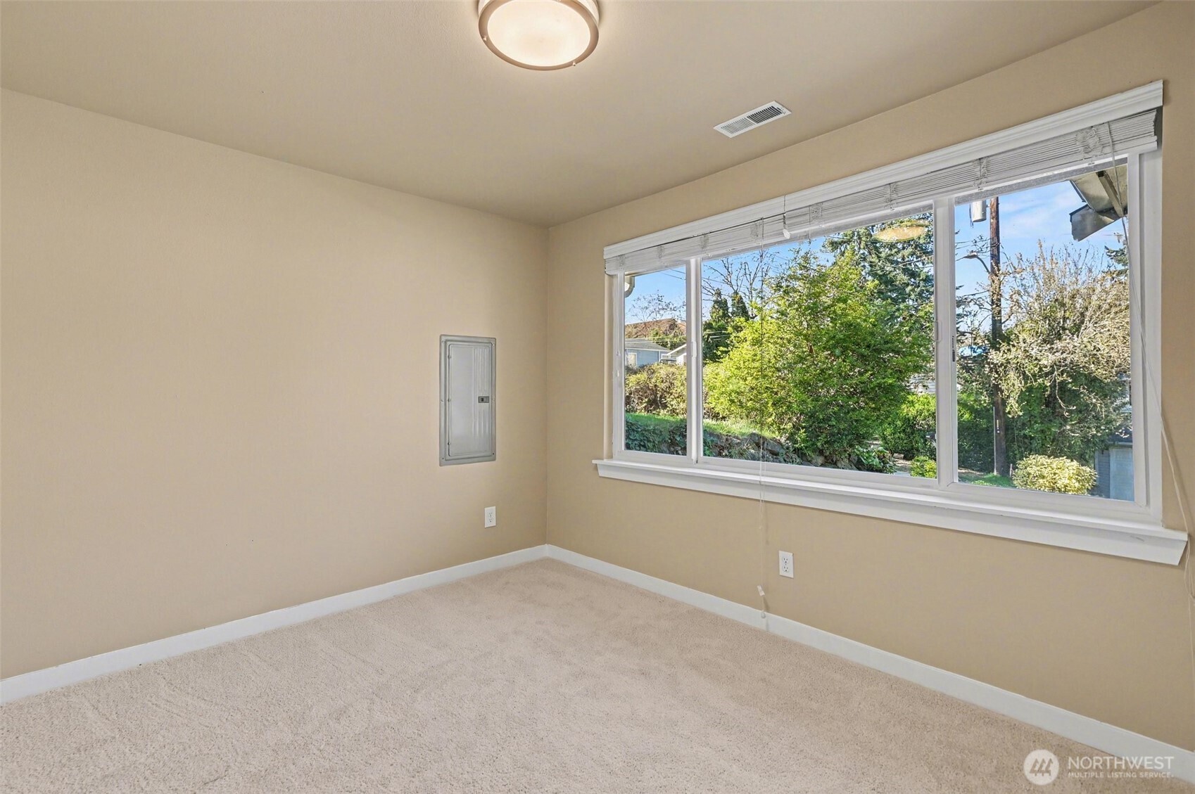 2327 NE 86th Street , Seattle, WA 98115