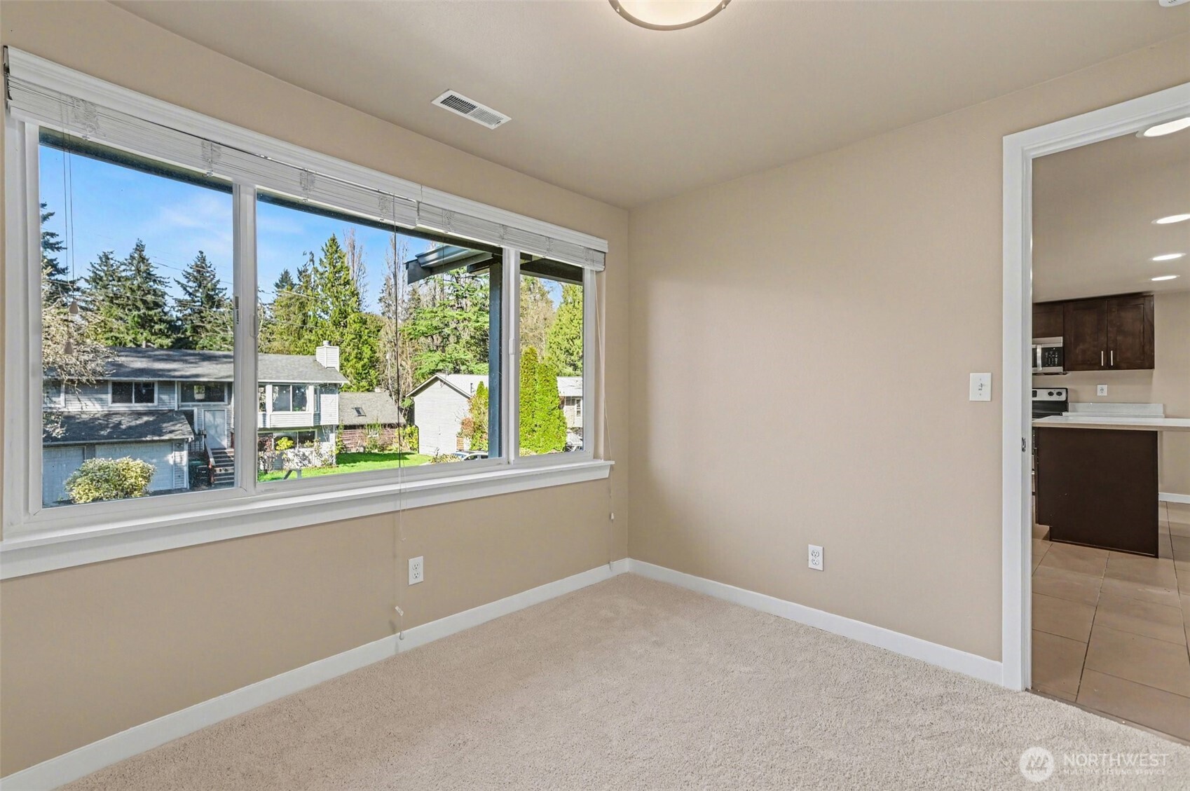 2327 NE 86th Street , Seattle, WA 98115