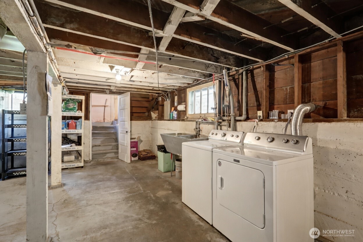 2756 44th Avenue SW, Seattle, WA 98116