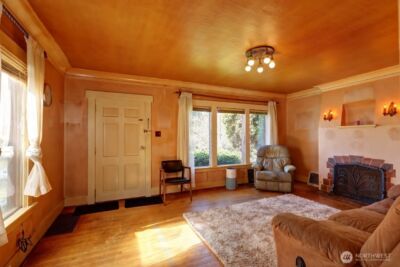 2756 44th Avenue SW, Seattle, WA 98116 - Photo 4