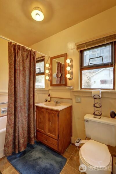 2756 44th Avenue SW, Seattle, WA 98116 - Photo 8