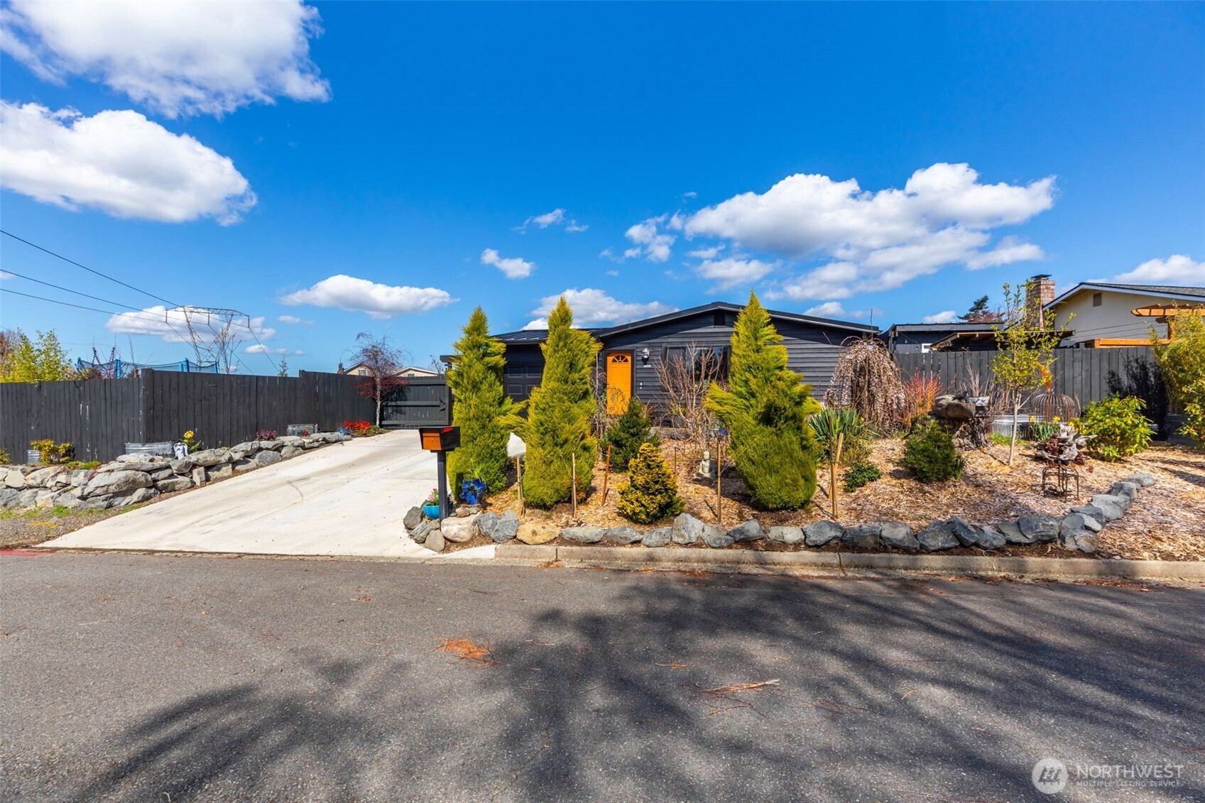 12802 SE 202 Place , Kent, WA 98031