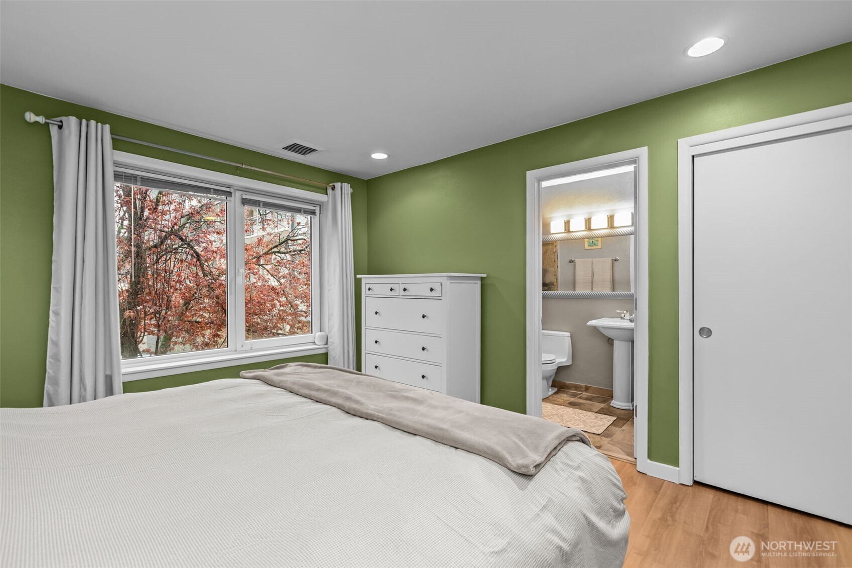 420 Melrose Avenue E #603, Seattle, WA 98102