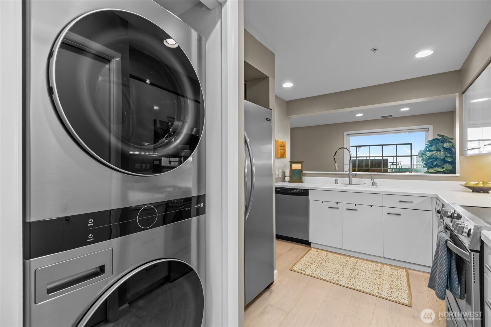 420 Melrose Avenue E #603, Seattle, WA 98102