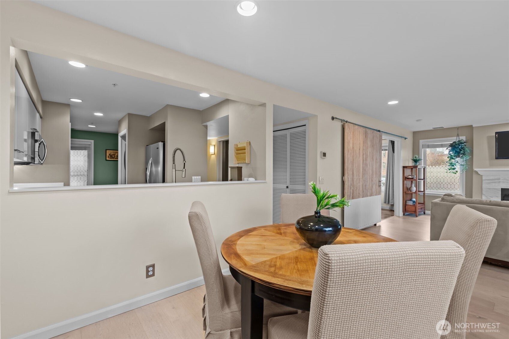 420 Melrose Avenue E #603, Seattle, WA 98102