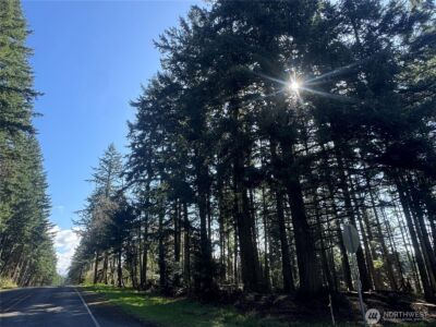 396 Durr Road , Camano Island, WA 98282