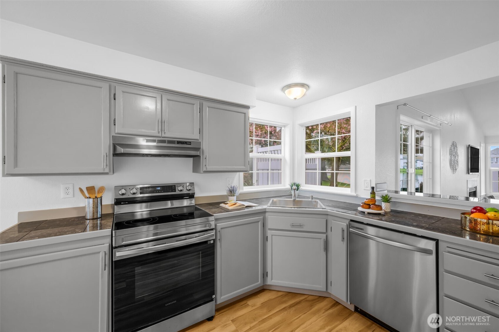 5736 S 238th Court #E1, Kent, WA 98032