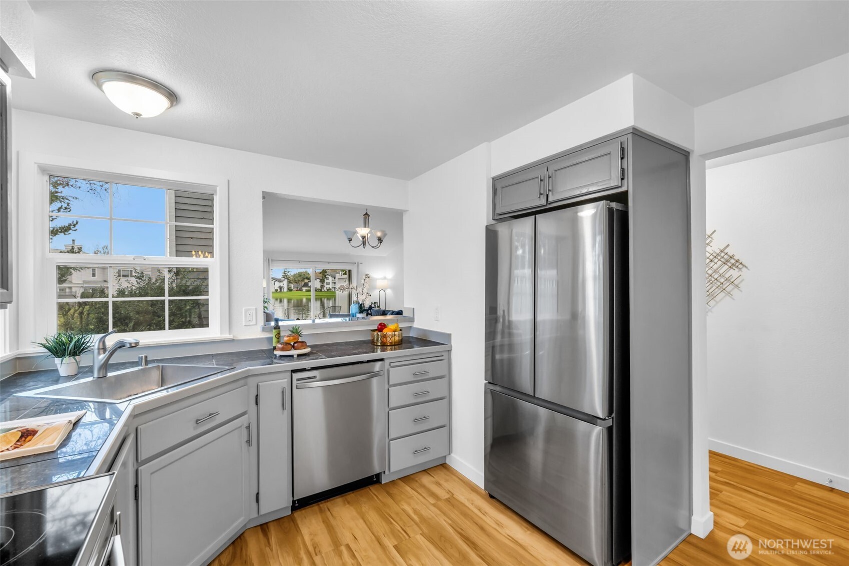 5736 S 238th Court #E1, Kent, WA 98032