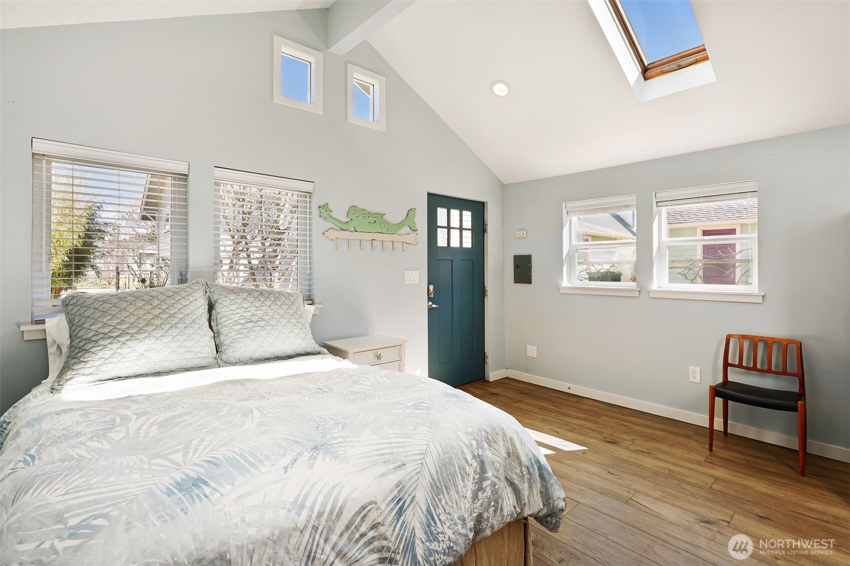 8333 27th Avenue NW, Seattle, WA 98117