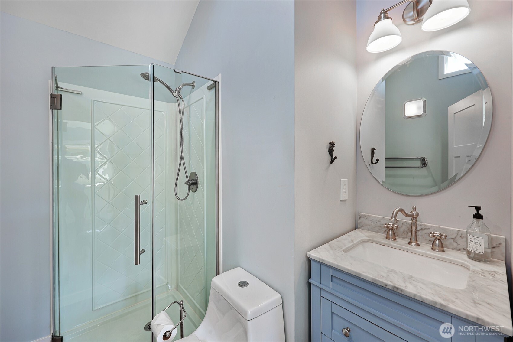 8333 27th Avenue NW, Seattle, WA 98117